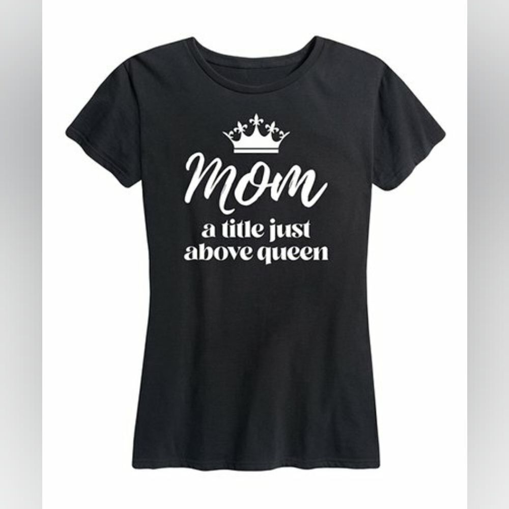 Delta Apparel 'A Title Just Above Queen' Relaxed Tshirt sz Med